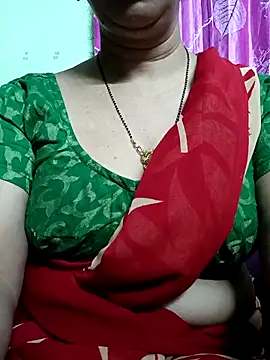 Rosy-B online show from April 28, 2026, 9:52 pm