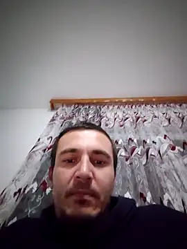 mayk18cm online show from November 6, 2025, 5:39 pm