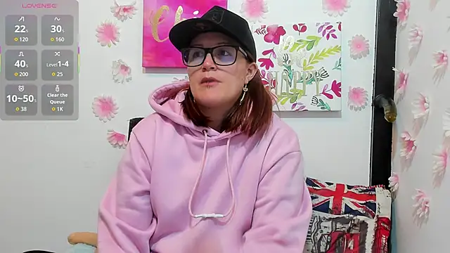 amberr34 online show from September 18, 2025, 2:36 am