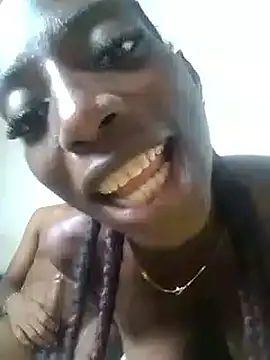 Snapshot of spicycouplex chatting on November 2, 2025, 8:36 pm spicycouplex online show from November 2, 2025, 8:36 pm