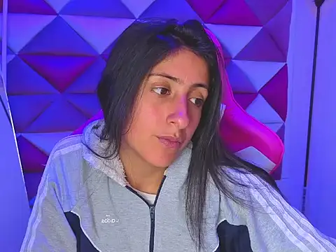 Snapshot of Cameron_cutte chatting on November 4, 2025, 8:45 pm Cameron cutte online show from November 4, 2025, 8:45 pm