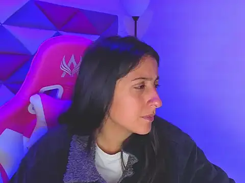 Snapshot of Cameron_cutte chatting on December 3, 2025, 3:07 am Cameron cutte online show from December 3, 2025, 3:07 am