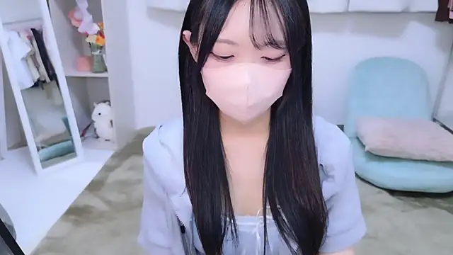 Suzu ch xx online show from November 2, 2025, 9:53 pm