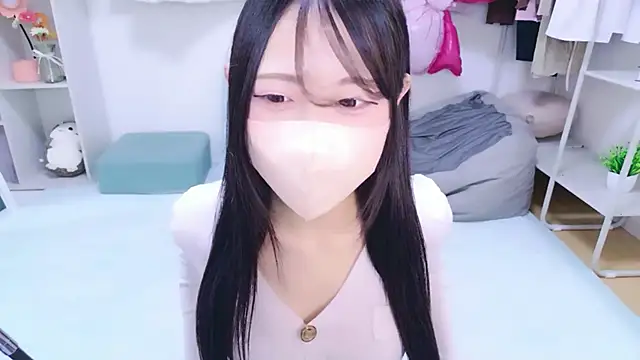 Suzu ch xx online show from April 17, 2026, 1:47 pm