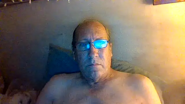 hornyrich69 online show from May 6, 2026, 5:33 am