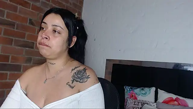 salome  hills1 online show from January 25, 2025, 10:28 pm