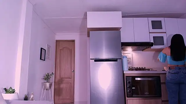 DannaHyde online show from February 16, 2026, 9:02 pm