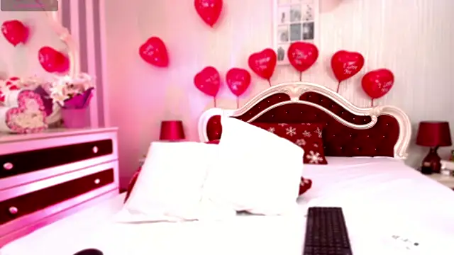 Snapshot of StacyLight chatting on February 14, 2025, 9:32 pm StacyLight online show from February 14, 2025, 9:32 pm