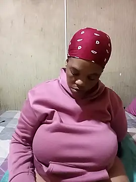 Snapshot of FreakyAngel3X chatting on November 5, 2025, 12:14 am FreakyAngel3X online show from November 5, 2025, 12:14 am