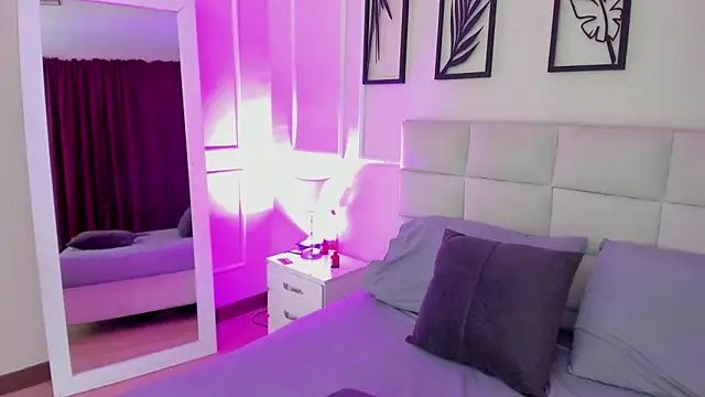 Alisa  walker online show from March 11, 2025, 11:37 pm