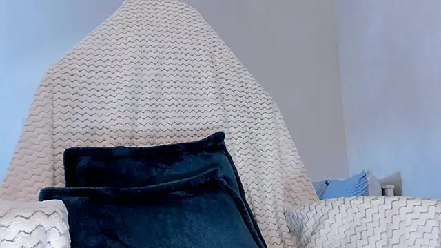 Snapshot of Britney_Ross chatting on March 22, 2025, 6:33 am Britney Ross online show from March 22, 2025, 6:33 am