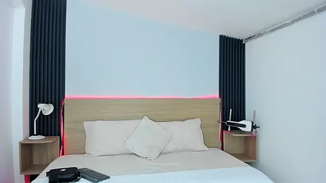 Chiqui milk  online show from November 11, 2025, 7:19 pm