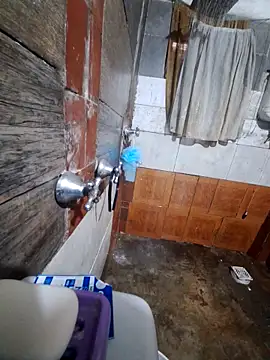 Snapshot of Michellluxo chatting on September 23, 2025, 6:59 pm Michellluxo online show from September 23, 2025, 6:59 pm