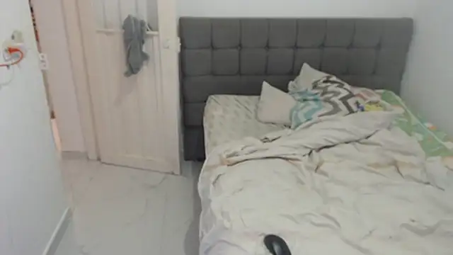 69 anal hard online show from February 20, 2026, 1:35 pm