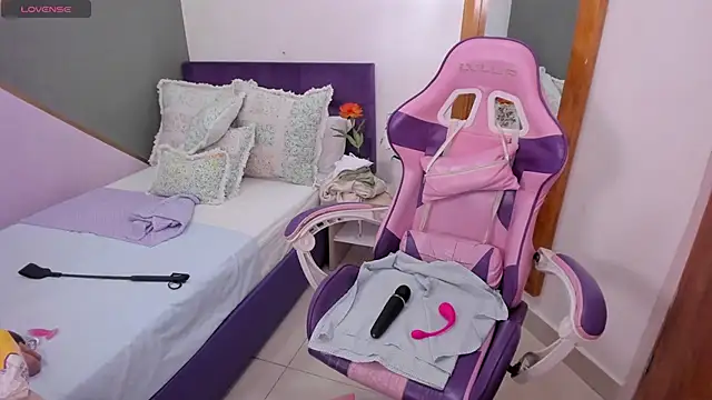 kitty kayo online show from February 19, 2025, 9:28 am