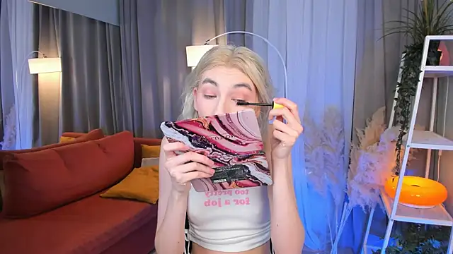 Snapshot of Mia_Cheers chatting on March 9, 2025, 1:59 pm Mia Cheers online show from March 9, 2025, 1:59 pm