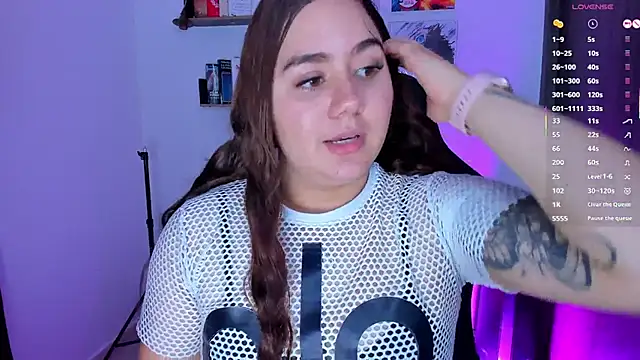 Snapshot of isarhodes_ chatting on October 8, 2025, 10:10 pm isarhodes  online show from October 8, 2025, 10:10 pm