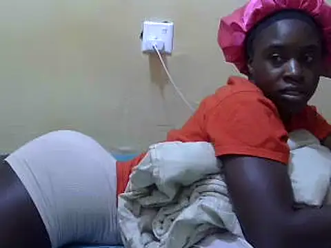 Snapshot of sweet_lily2 chatting on March 19, 2025, 1:21 am sweet lily2 online show from March 19, 2025, 1:21 am