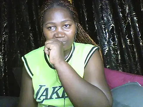 Sexxy pretty24 online show from May 7, 2026, 8:12 pm