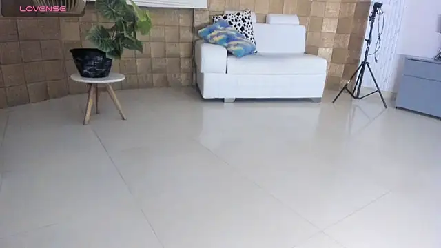 Snapshot of Lissalittlee chatting on November 13, 2025, 8:02 pm Lissalittlee online show from November 13, 2025, 8:02 pm