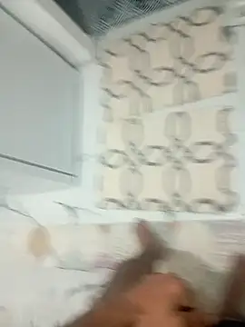 Kurtsikicixh online show from December 1, 2025, 12:33 am