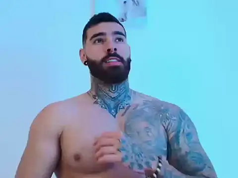 Snapshot of silvano_torres chatting on February 2, 2026, 5:01 pm silvano torres online show from February 2, 2026, 5:01 pm