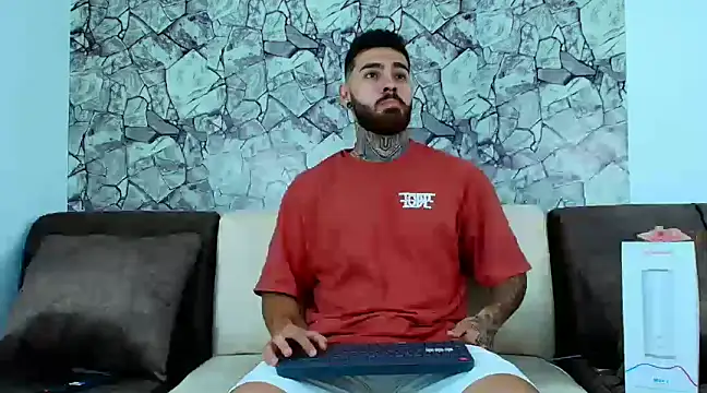 Snapshot of silvano_torres chatting on January 26, 2025, 8:45 pm silvano torres online show from January 26, 2025, 8:45 pm