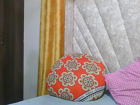 Sexy Villagegal online show from May 17, 2026, 2:17 pm