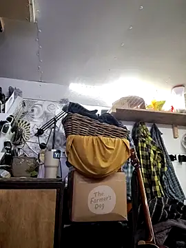 Snapshot of only_yours_for_now chatting on March 29, 2026, 7:21 am only yours for now online show from March 29, 2026, 7:21 am