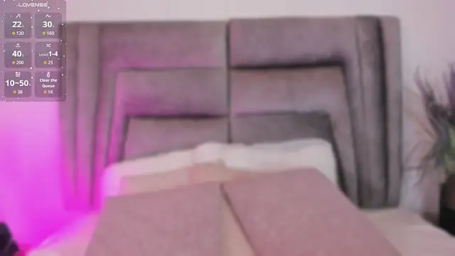 sophiee smith online show from April 2, 2026, 11:39 am