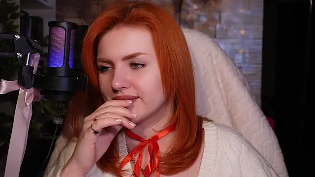 Snapshot of Chriss_Fox chatting on February 12, 2025, 6:30 pm Chriss Fox online show from February 12, 2025, 6:30 pm