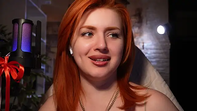 Snapshot of Chriss_Fox chatting on February 21, 2025, 6:26 pm Chriss Fox online show from February 21, 2025, 6:26 pm