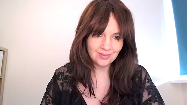 Snapshot of Ella_Next_Door chatting on February 1, 2026, 8:23 am Ella Next Door online show from February 1, 2026, 8:23 am