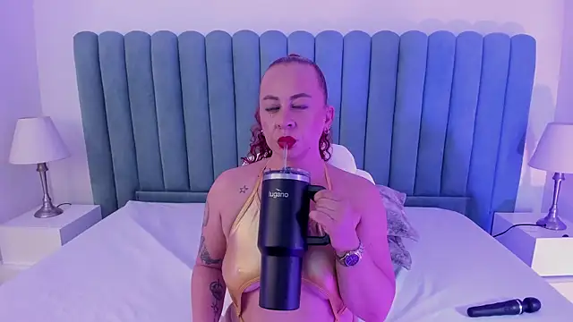 Snapshot of ChannelFox__ chatting on November 26, 2025, 7:58 pm ChannelFox online show from November 26, 2025, 7:58 pm