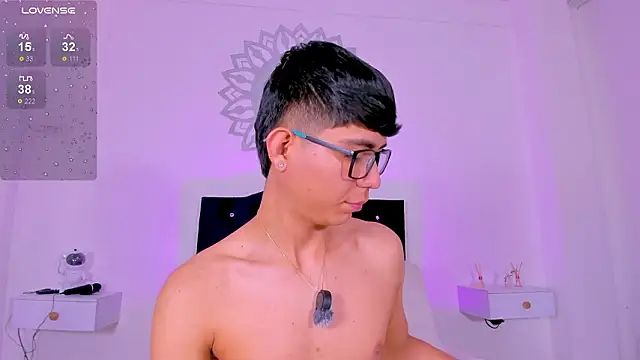 CodyTwink online show from March 7, 2026, 1:49 pm