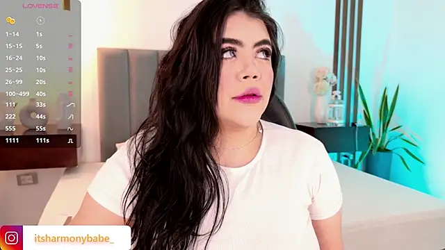Snapshot of Harmonybabe_ chatting on June 3, 2026, 8:24 pm Harmonybabe online show from June 3, 2026, 8:24 pm