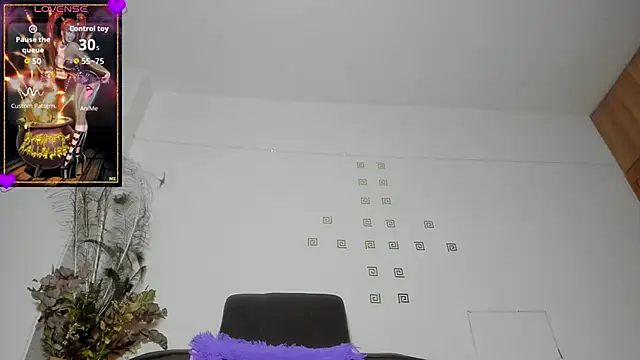 Snapshot of violetmontan chatting on November 4, 2025, 2:59 am violetmontan online show from November 4, 2025, 2:59 am