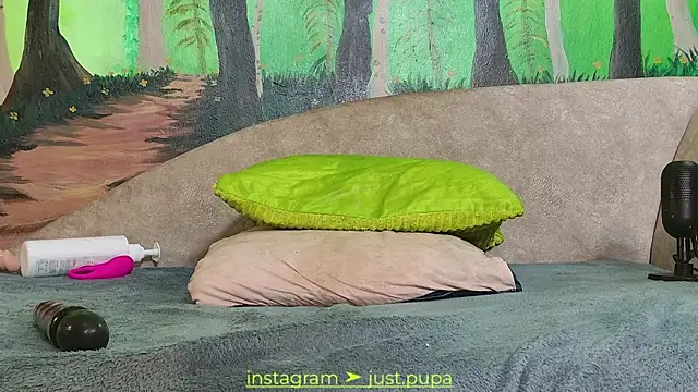 Snapshot of Pinkypupa-Love chatting on March 15, 2025, 11:06 pm Pinkypupa-Love online show from March 15, 2025, 11:06 pm