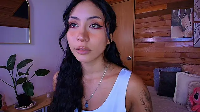 Snapshot of amber_curly chatting on May 5, 2026, 7:50 pm amber curly online show from May 5, 2026, 7:50 pm