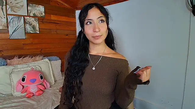 amber curly online show from February 6, 2026, 10:39 pm