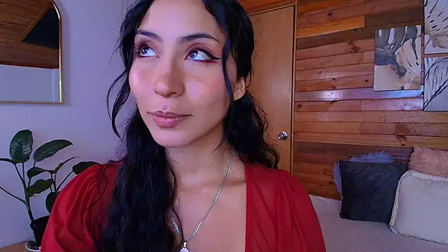 Snapshot of amber_curly chatting on April 29, 2026, 9:32 pm amber curly online show from April 29, 2026, 9:32 pm
