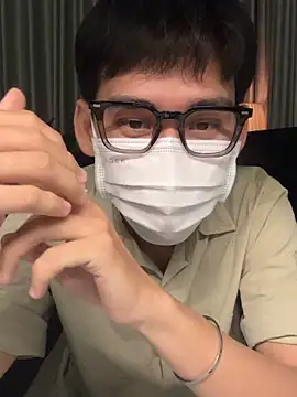 Snapshot of MinhTuanLive chatting on February 3, 2026, 2:11 pm MinhTuanLive online show from February 3, 2026, 2:11 pm