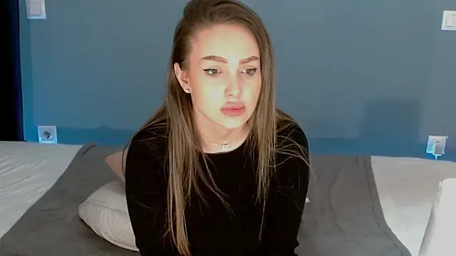 Snapshot of AnnaMaee chatting on January 13, 2025, 2:50 am AnnaMaee online show from January 13, 2025, 2:50 am