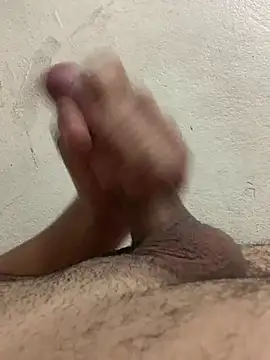 rodrig3105 online show from March 14, 2025, 10:27 pm