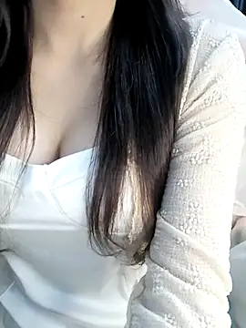  Linez  online show from November 12, 2025, 5:50 pm