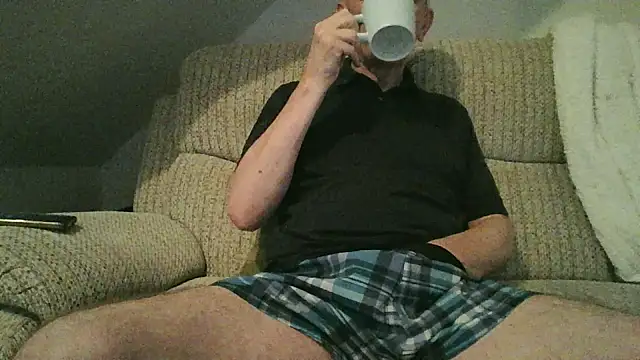 Snapshot of mr_english50 chatting on April 28, 2026, 5:01 am mr english50 online show from April 28, 2026, 5:01 am