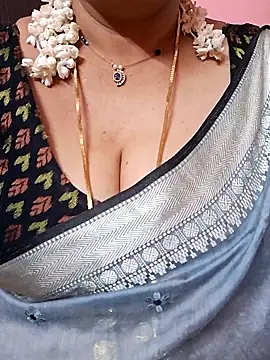ananya956 online show from May 23, 2026, 1:43 pm