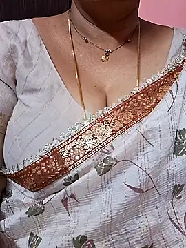 ananya956 online show from April 27, 2026, 1:53 pm