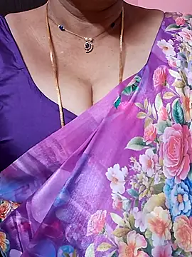 ananya956 online show from May 6, 2026, 3:49 pm