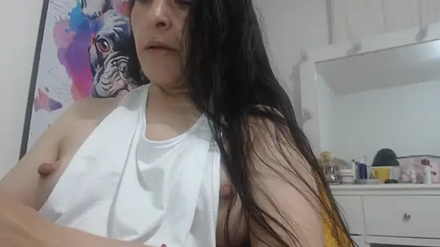 naughthyany16 online show from November 9, 2025, 9:13 am